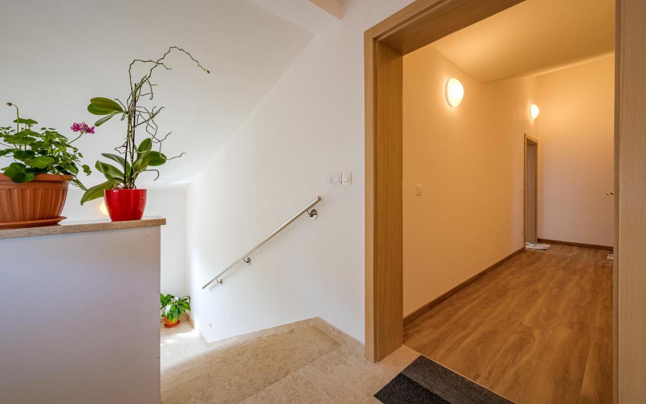 Apartments Nelle Пула Екстериор снимка