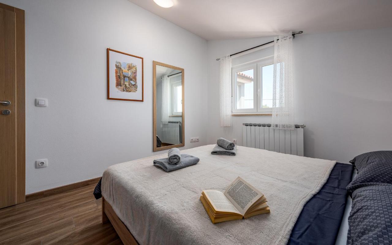 Apartments Nelle Пула Екстериор снимка