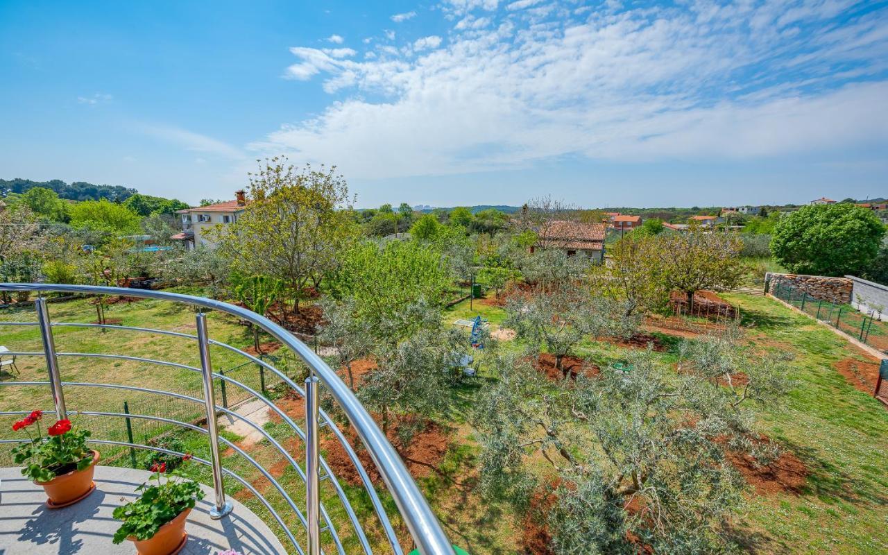 Apartments Nelle Пула Екстериор снимка