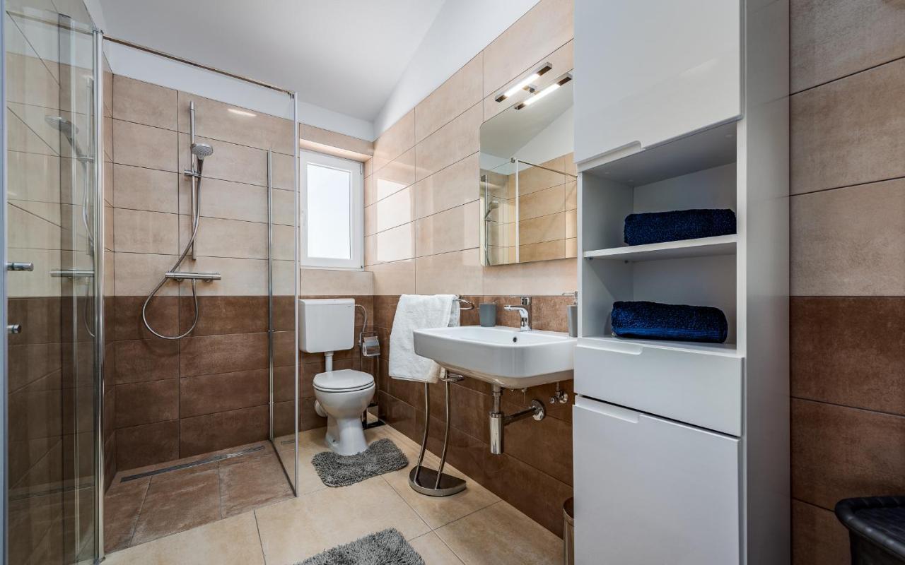 Apartments Nelle Пула Екстериор снимка