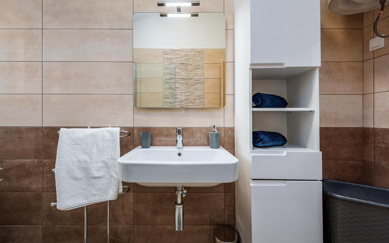 Apartments Nelle Пула Екстериор снимка
